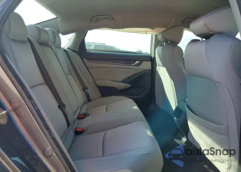 2019 Honda Accord Lx z USA, uszkodzony, nr VIN 1HGCV1F12KA077052